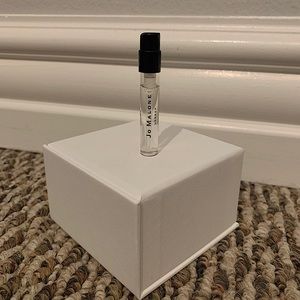 New Jo Malone English Oak and Hazelnut 0.05 sample
